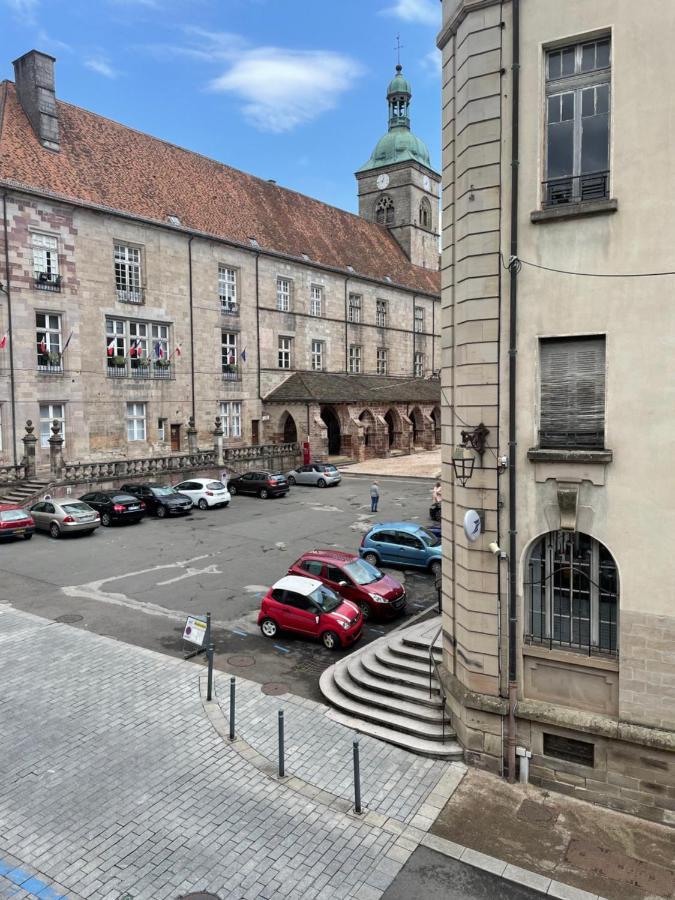 F1 Centre Historique Saint Valbert Luxeuil-les-Bains Exterior foto