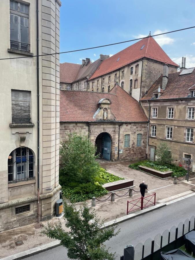 F1 Centre Historique Saint Valbert Luxeuil-les-Bains Exterior foto